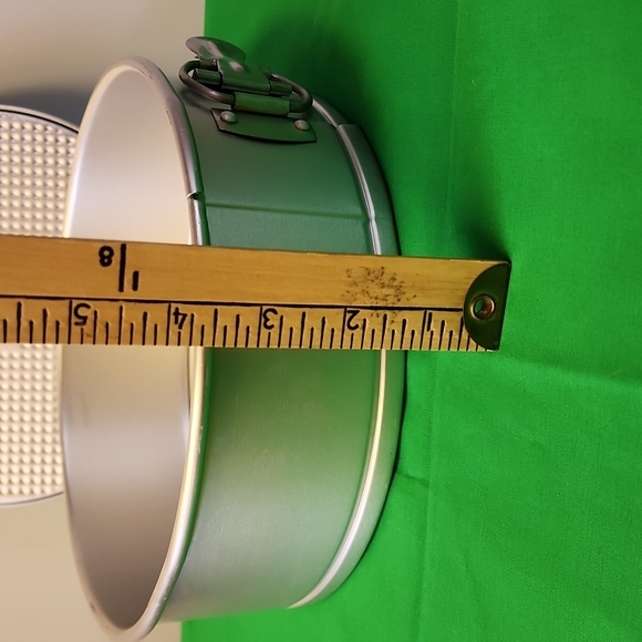 Wilton Kitchen Wilton Cheesecake Pan And Angel Food Cake Pan Poshmark